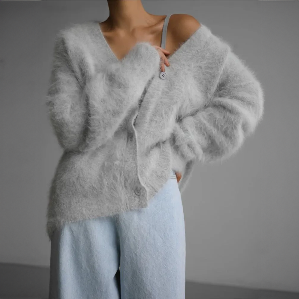 Phoebe - Luxurious Cashmere for Women